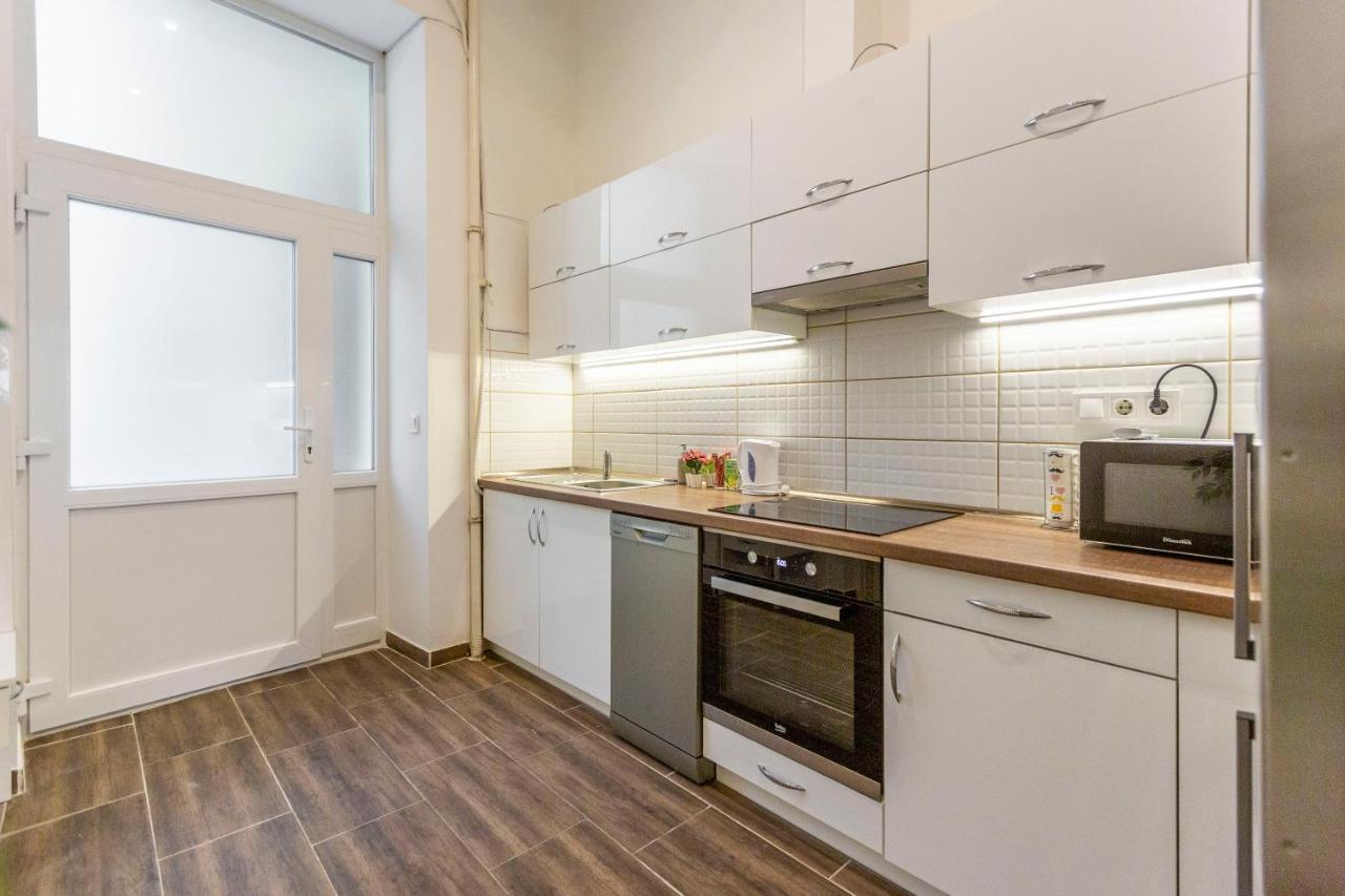 Cozy & Pleasant Homes In The Heart Of Budapest Eksteriør billede